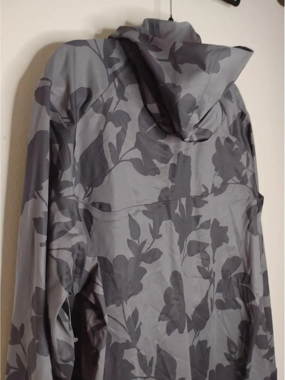 NWOT G/Fore Men's Gray Tonal Floral Weather Resistant Jacket Size Large
